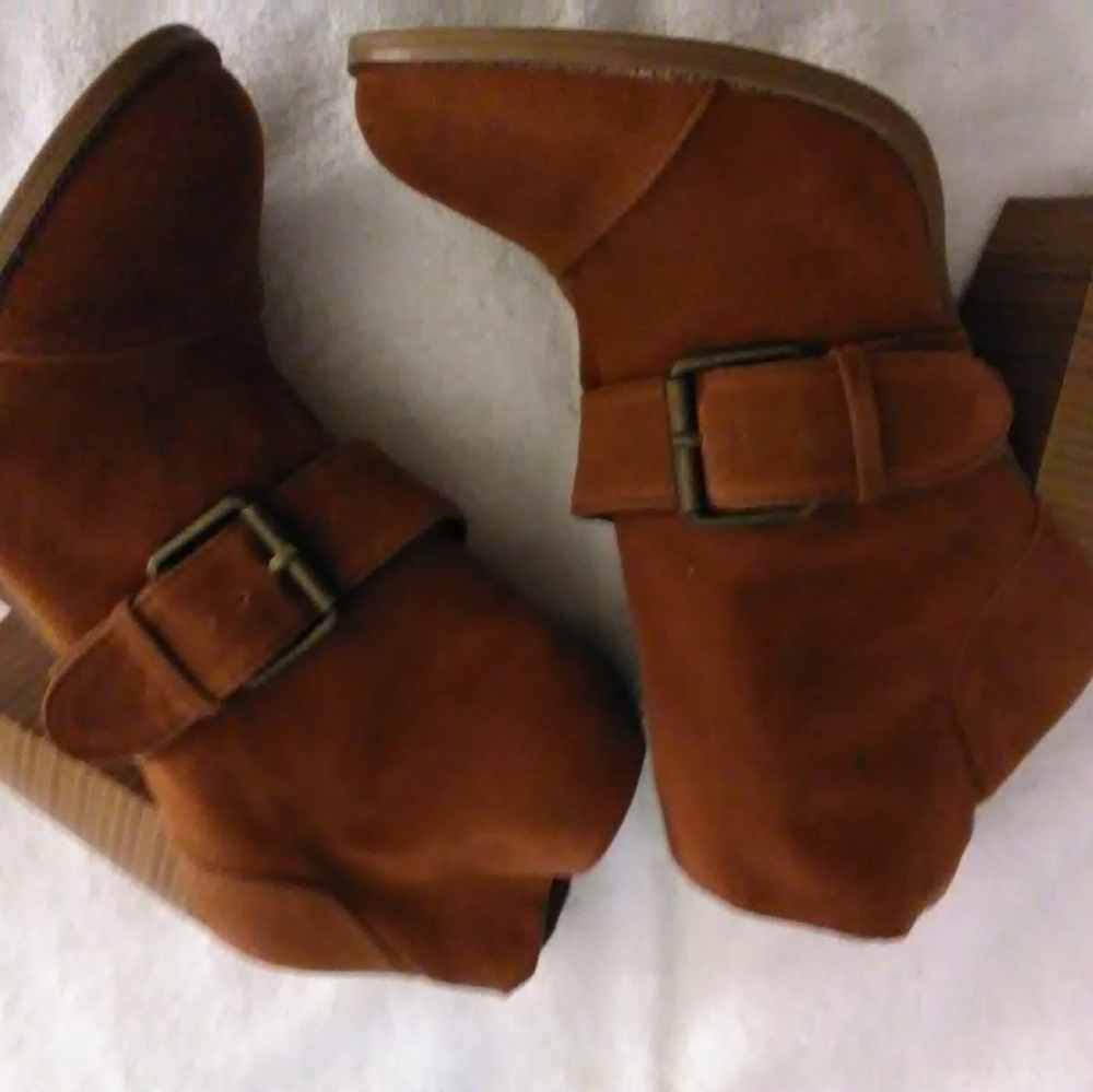 Charlotte Russe Brown Suede Booties Size 7